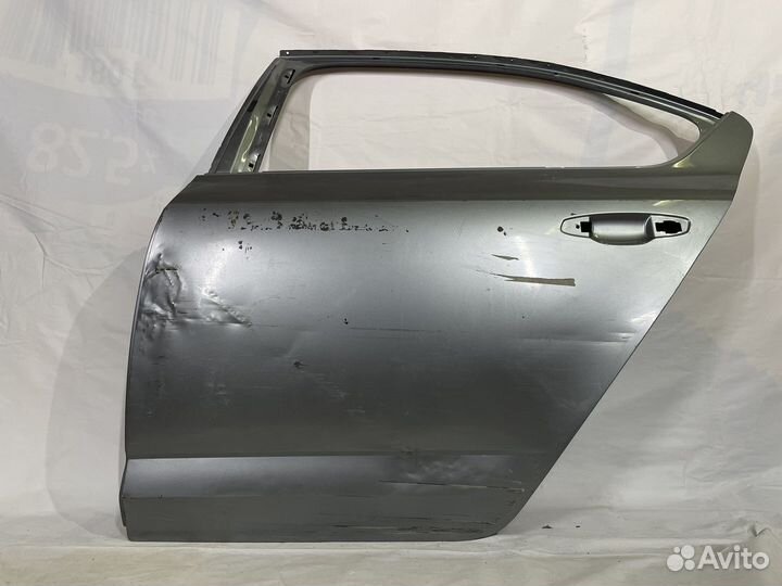 Задняя левая дверь skoda octavia a7