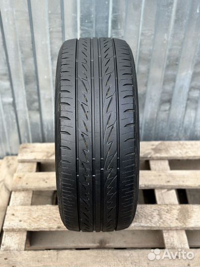 Bridgestone MY-02 Sporty Style 215/45 R17 91V