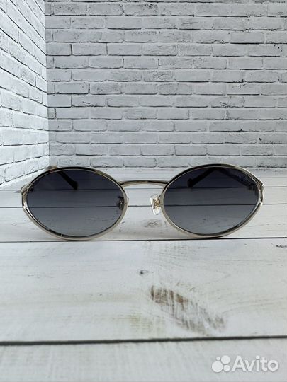 Солнцезащитные очки Moschino