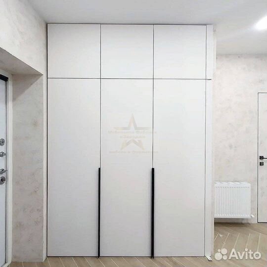 Шкаф до потолка