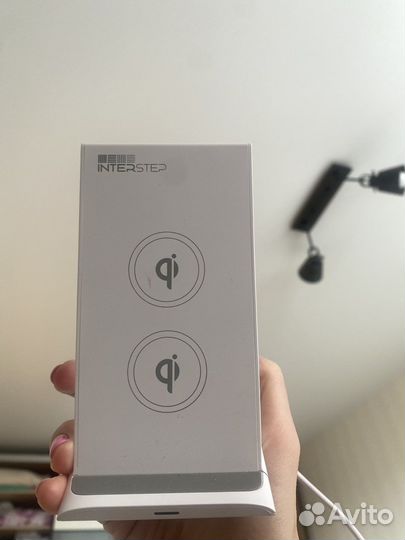 Беспроводное зарядное устройство InterStep