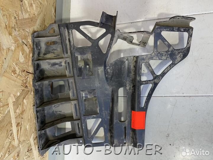 Ford Galaxy 2007- Кронштейн заднего бампера правый