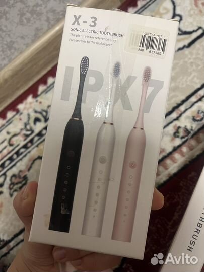 Электронная зубная щетка