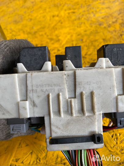 Блок предохранителей Ford Transit Connect TC7 1.8L