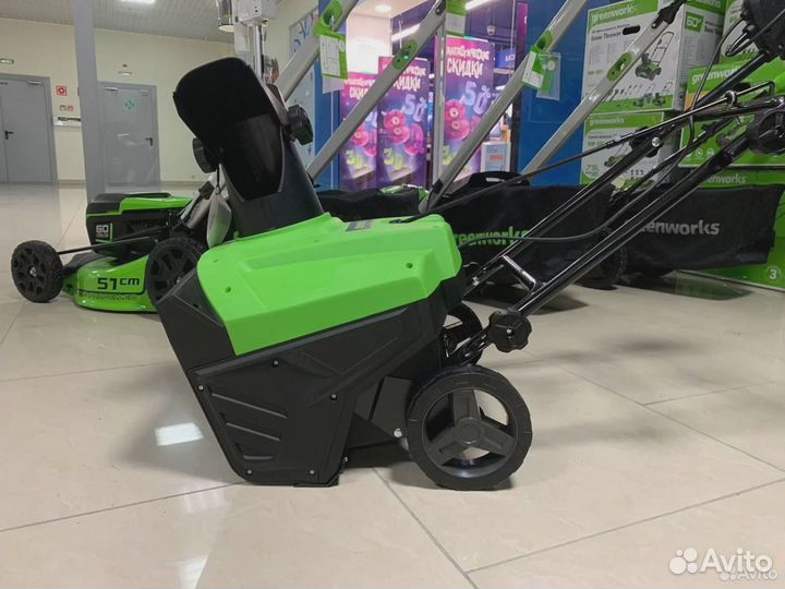 Снегоуборщик электрический Greenworks SN2300