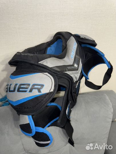 Нагрудник хоккейный Bauer one.8