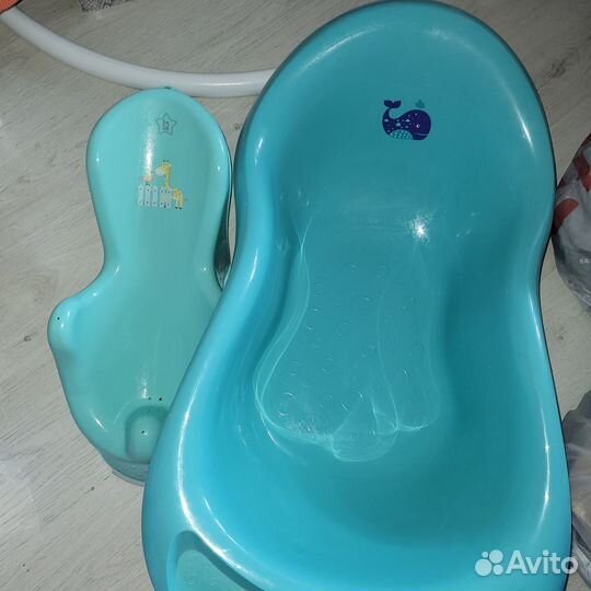 Вещи для новорожденного,ванна, комбинезон