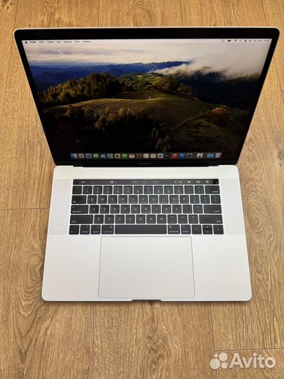 Игровой ноутбук Apple MacBook Pro 15