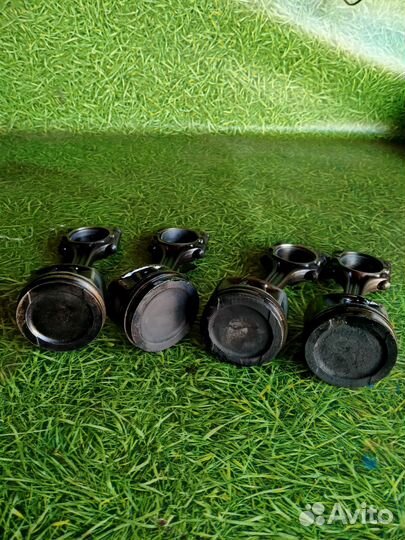 Комплект поршней с шатунами Ауди А4 Б5 1.6л 1998г