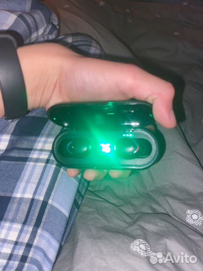 Беспроводные наушники-повербанк