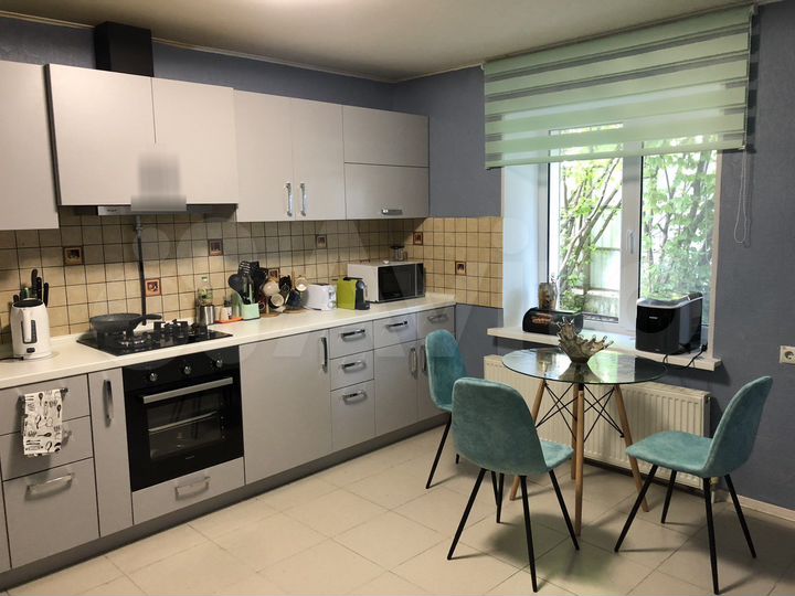 Дом 285 м² на участке 7 сот.