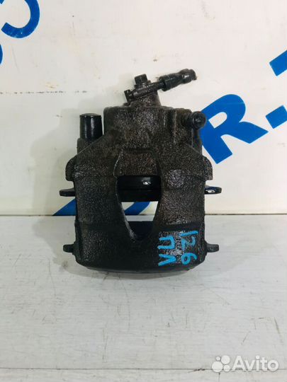 Суппорт передний левый skoda yeti 1 рест 1.6 MT