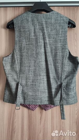 Костюм тройка