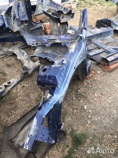 Передняя левая четверть honda accord 8