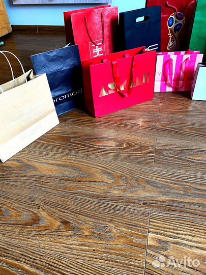 Брендовые новые подарочные пакеты
