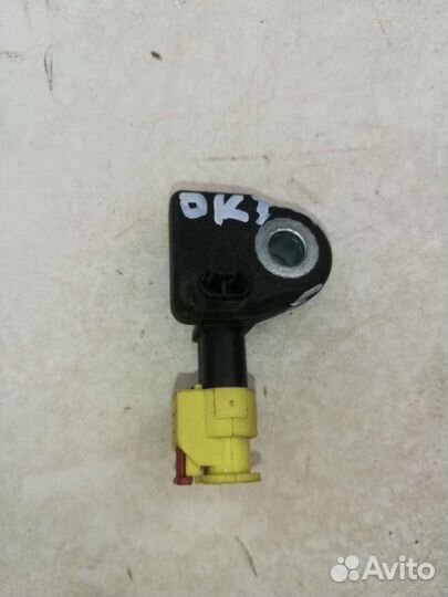 Датчик удара Шкода октавия 3 а7