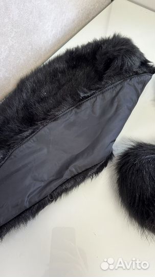 Воротник и манжеты искуственного меха