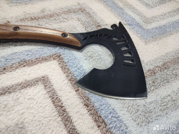 Кованый топор