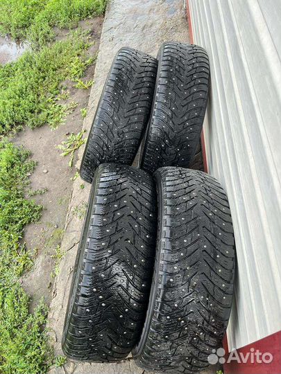 Nokian Tyres Hakkapeliitta 8 SUV 225/65 R17