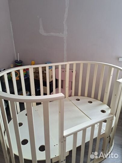 Детская кроватка трансформер с маятником