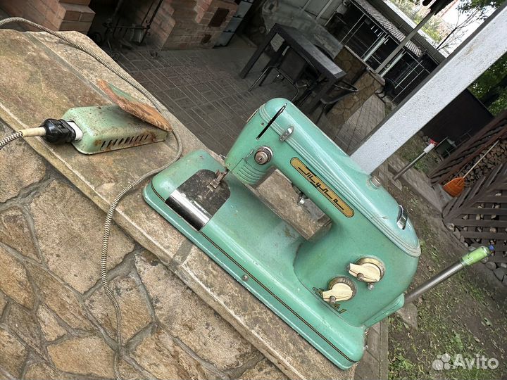 Швейная машинка