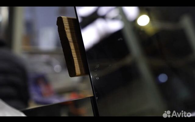 Стеклянная дверь по индивидуальным размерам