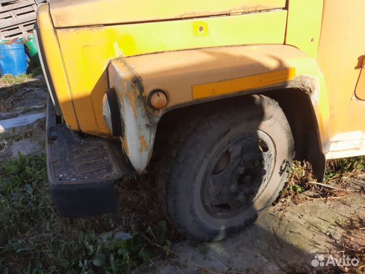 Капот облицовка на газ 53