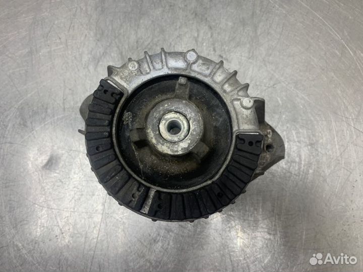 Подушка крепления двигателя Mercedes E-Class W212