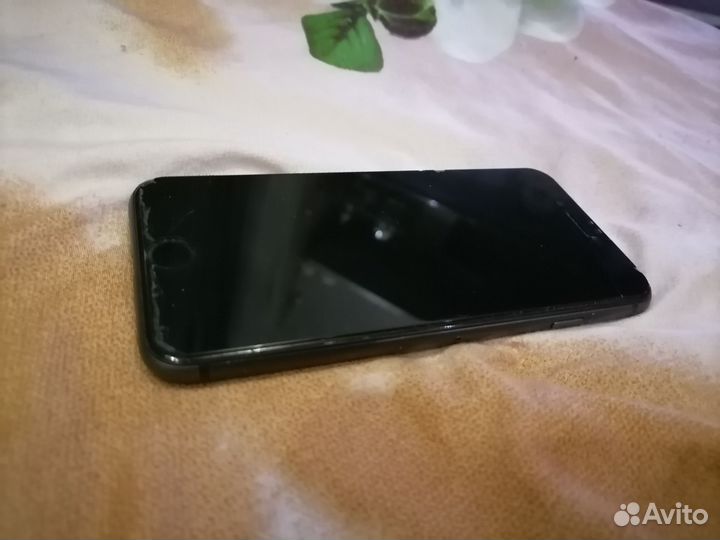 iPhone SE (2020), 64 ГБ