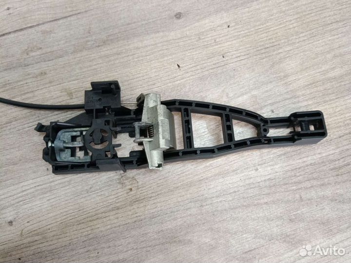 Кронштейн ручки передней правой ford focus 2