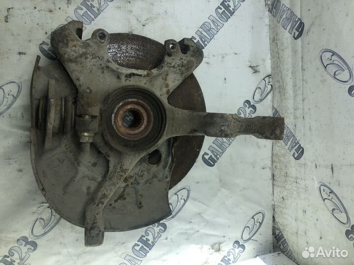 Кулак поворотный Volkswagen Golf 3