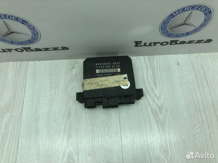 Блок управления передней двери Mercedes W210