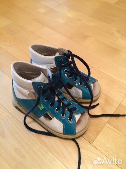 Продам ортопедические босоножки