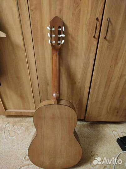 Классическая гитара yamaha c40m с набором