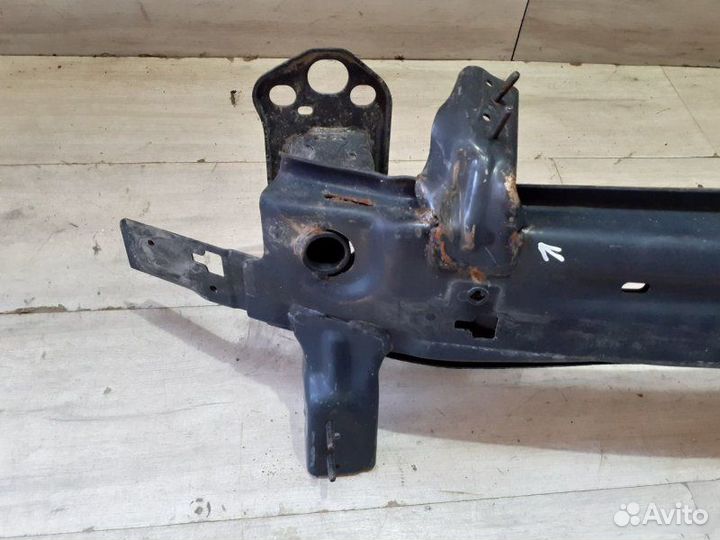 Усилитель переднего бампера Kia Sorento