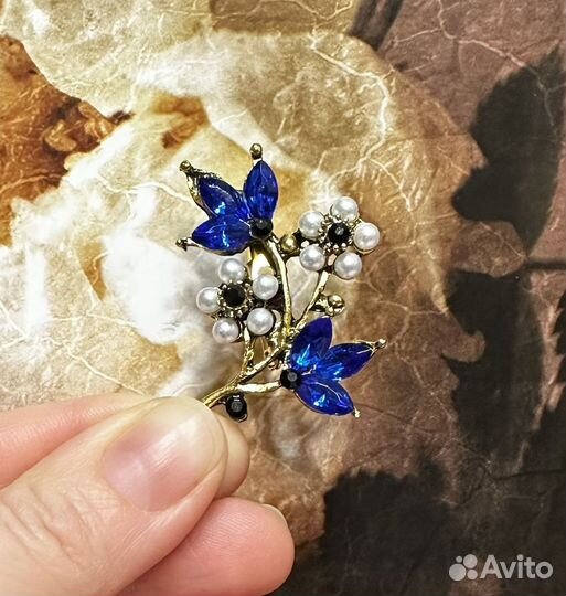 Брошь женская