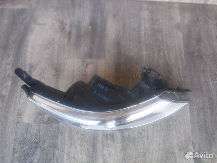 Фара правая №76 KIA Rio 3 2016