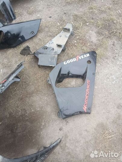 Запчасти на honda cbr900rr