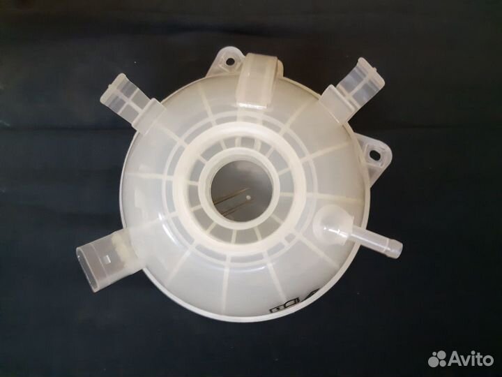 Бачок ож Jetta Golf Octavia