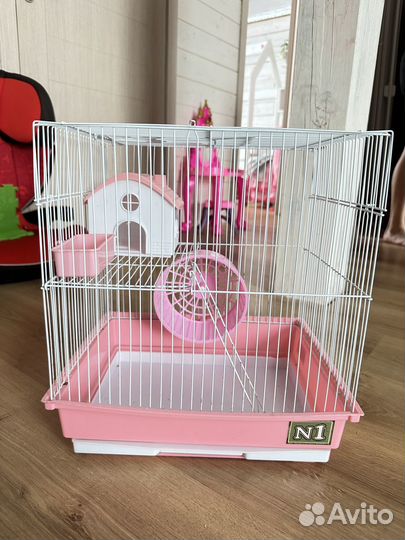 Клетка с хомячками