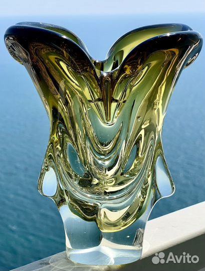 Чешское цветное стекло Ваза