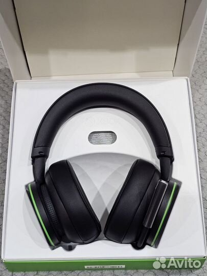 Беспроводная гарнитура Xbox Wireless Headset