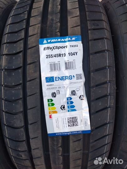 Triangle EffeXSport TH202 255/45 R19