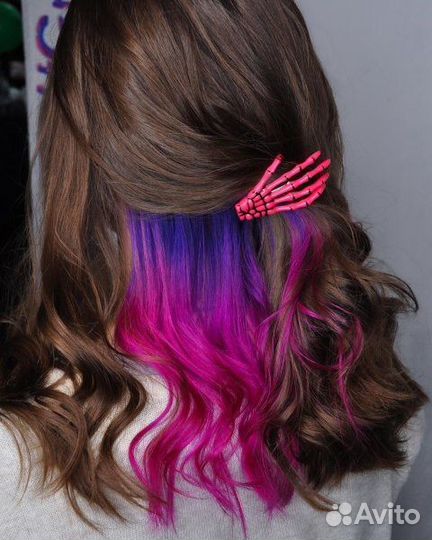 Модель на яркое окрашивание