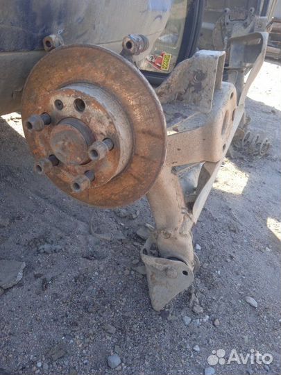 Балка подвески Volkswagen Golf