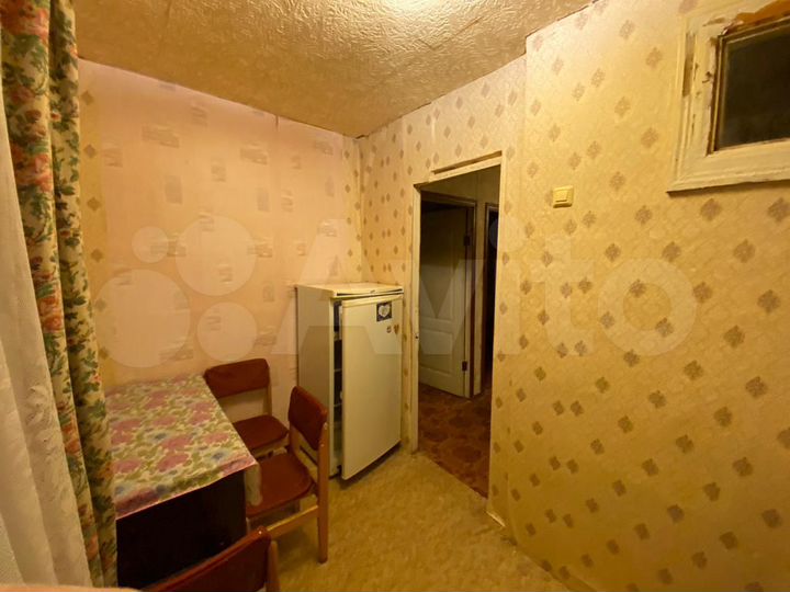 2-к. квартира, 42 м², 1/3 эт.