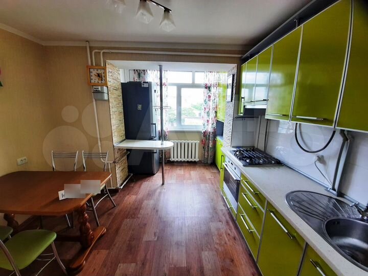 2-к. квартира, 60 м², 3/5 эт.
