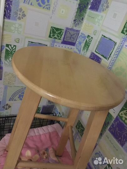 Барная табуретка