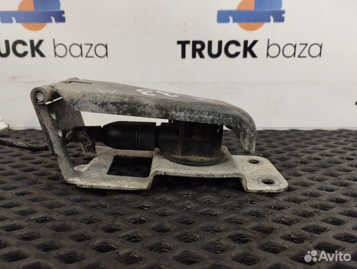 1453806 Педаль горного тормоза