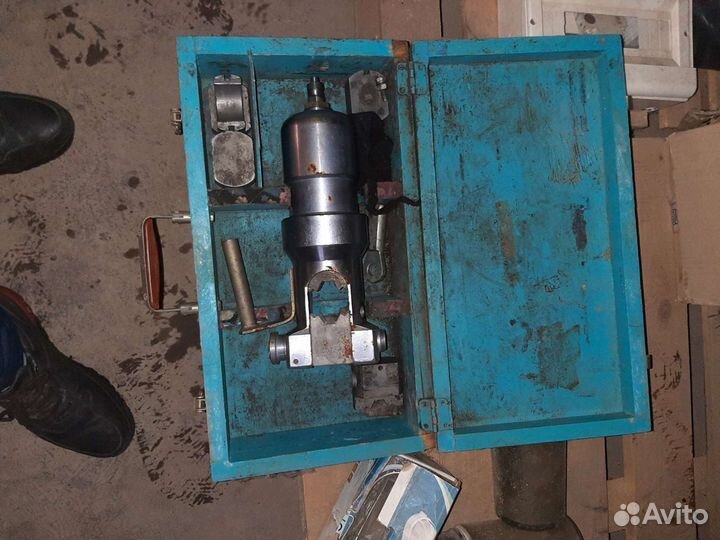 Инструмент гидравлический